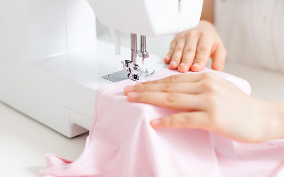 Learn-to-Sew: Sewing Straight and Easy Beginner Projects