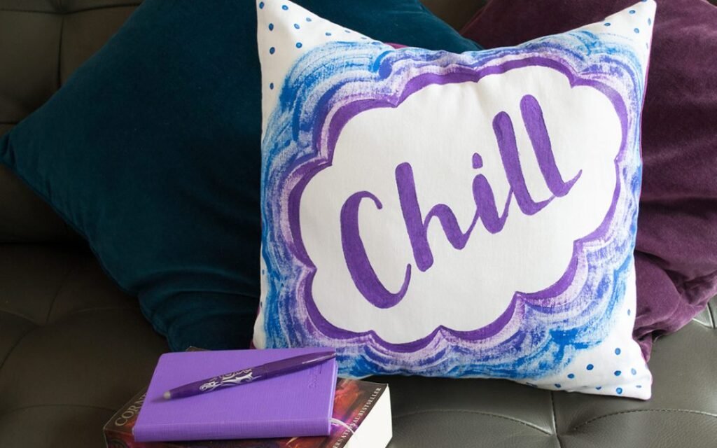 Tutorial – Painted Envelope Cushion Cover