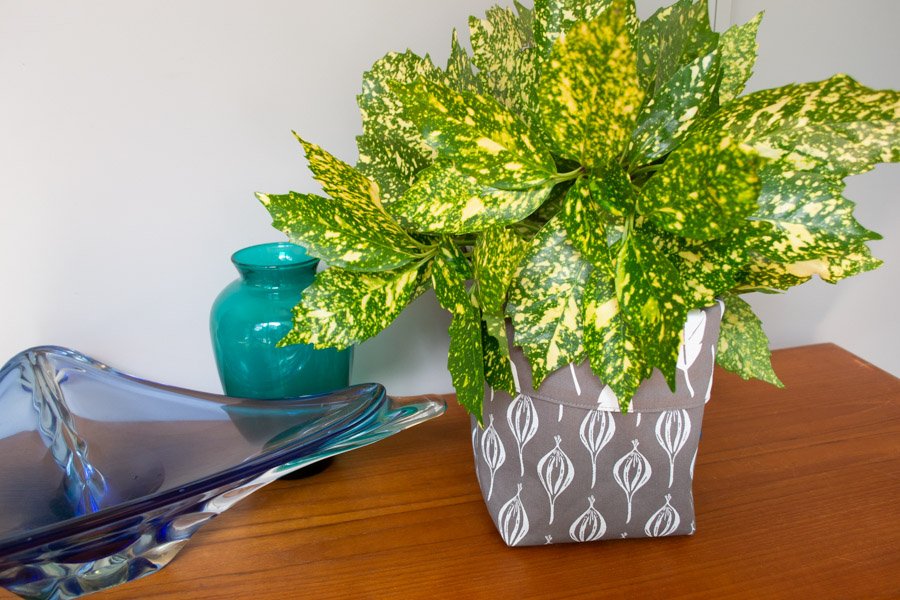 Square-Based Fabric Bucket Tutorial