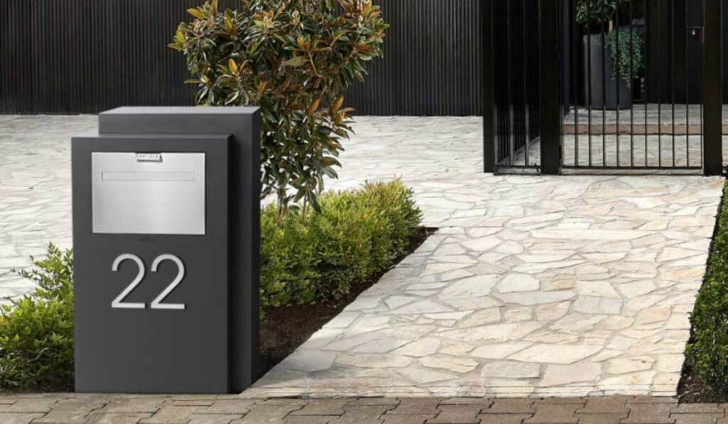 Letterbox image
